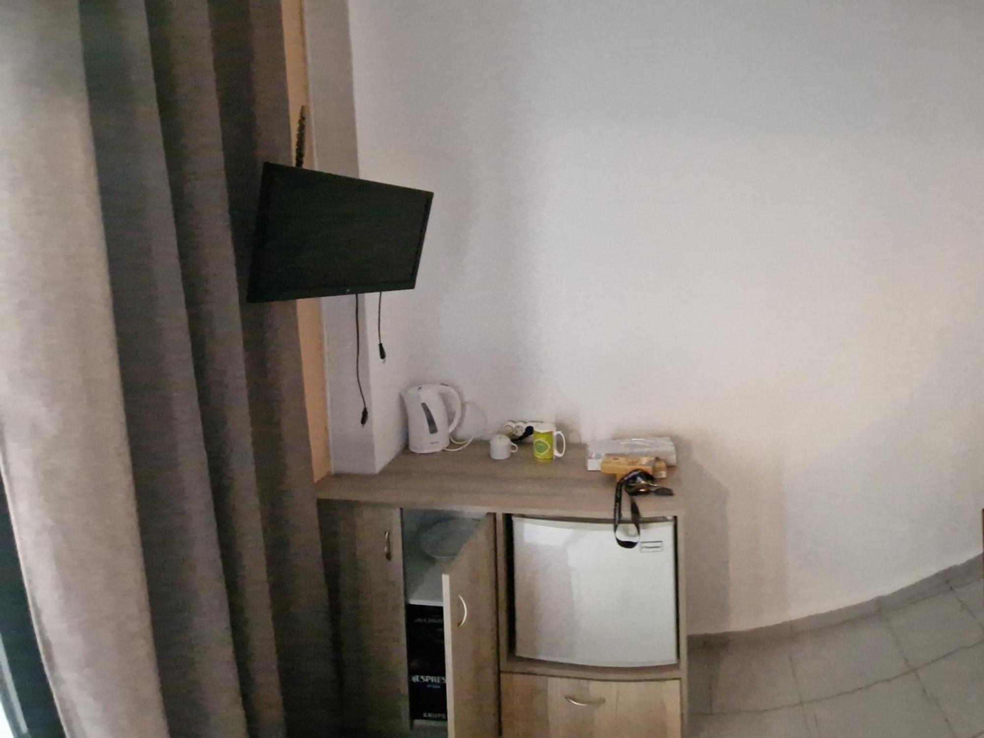 By Captains Studio Apartment เอียราเปตรา ห้อง รูปภาพ