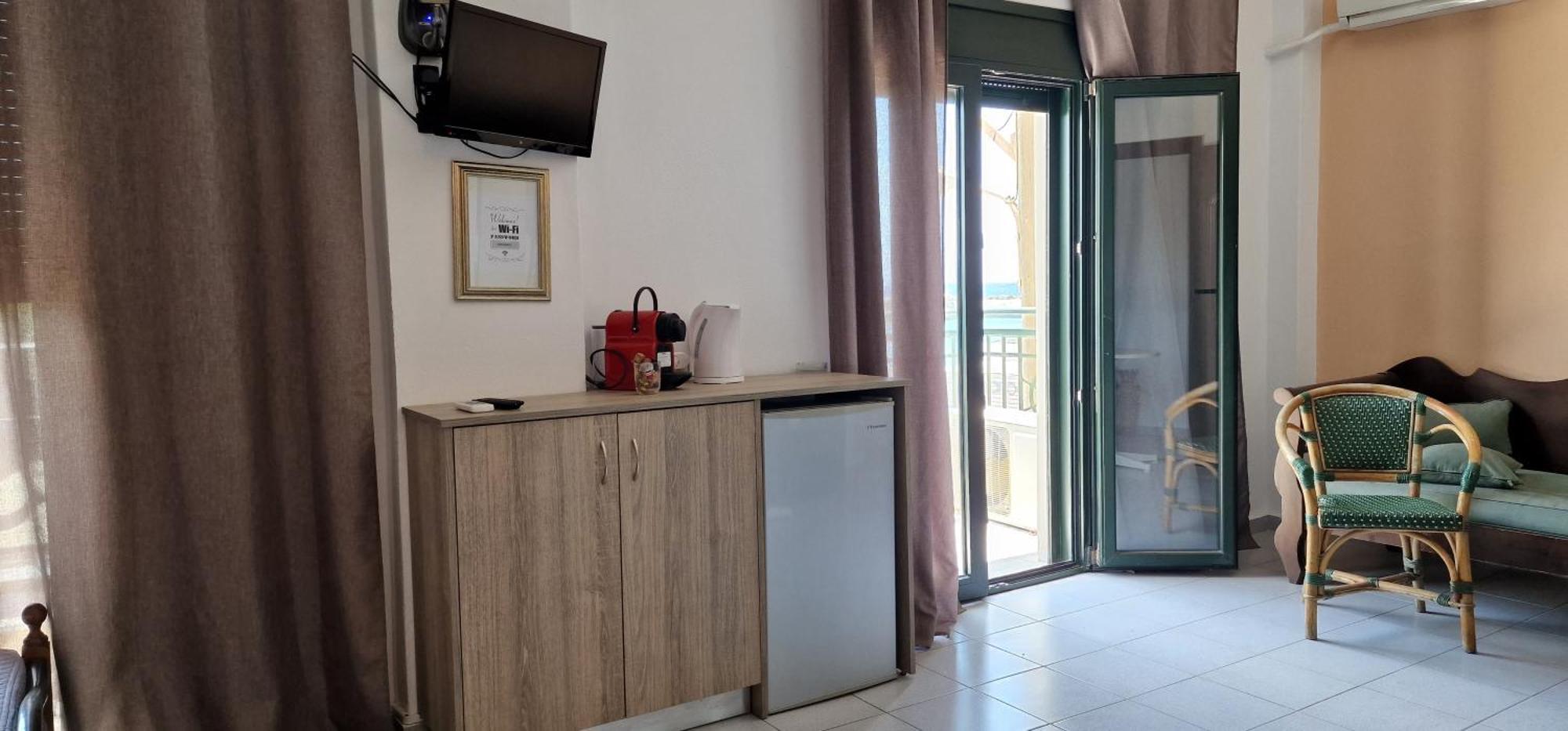 By Captains Studio Apartment เอียราเปตรา ห้อง รูปภาพ
